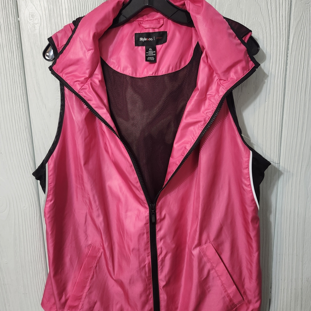STYLUS Women's Vibrant Pink Vest